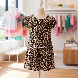 Jet loves scoop animal print dress 🦒